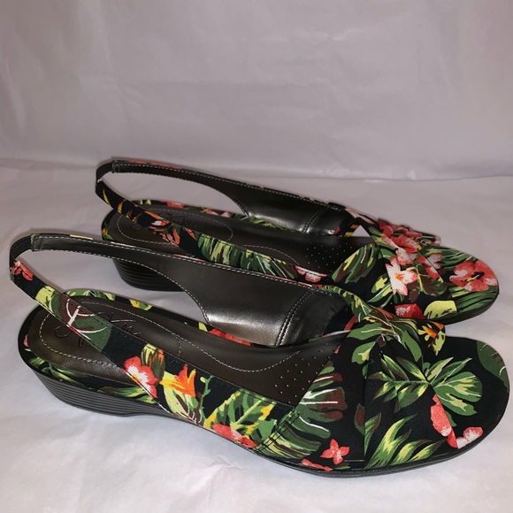 NWOT Life Stride Soft System Tropical Flor… - Picture 3 of 8